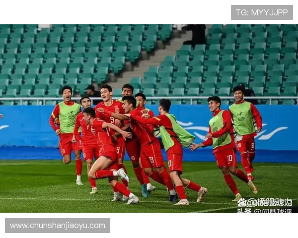 中国足球队迎战强敌备战亚洲杯 目标直指冠军荣耀 中国足球队迎战强敌备战亚洲杯 目标直指冠军荣耀