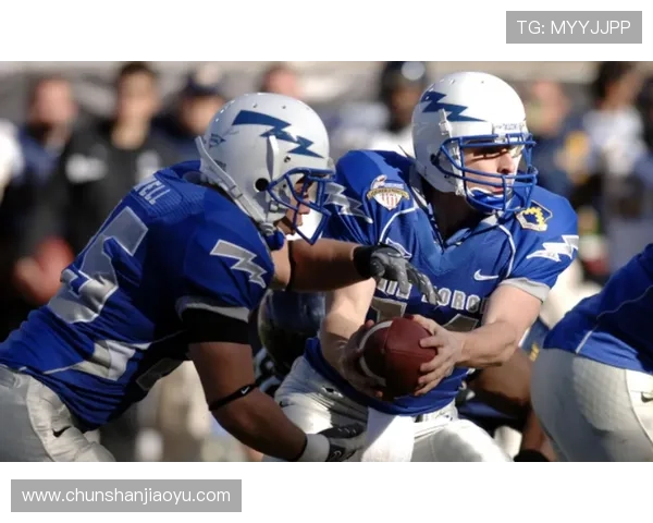 以斯温登俱乐部为核心探讨英格兰足球历史中的变革与发展